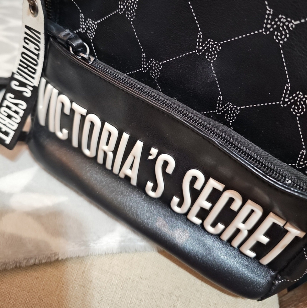 Victoria Secret Mini backpack - Picture 5 of 11